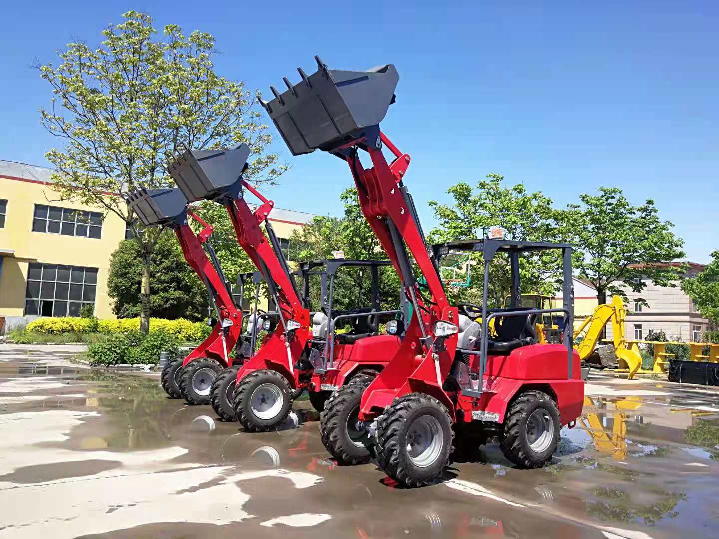 Electric wheel loaders Carefully read the instructions of the  mini electric loader and pay attention to every precaution in the instructions.