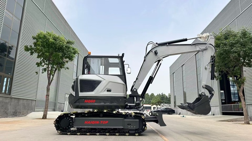 mini excavator toros with CE ,agricultural equipment digger,kubota excavator 2.6 tons for sales