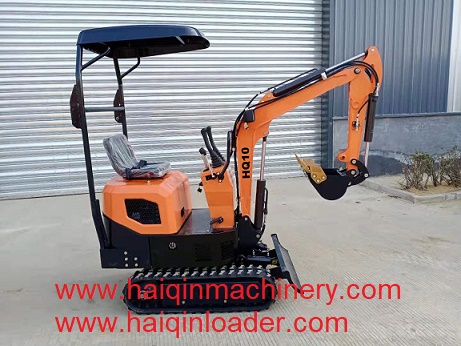 Daily maintenance of crawler small excavator