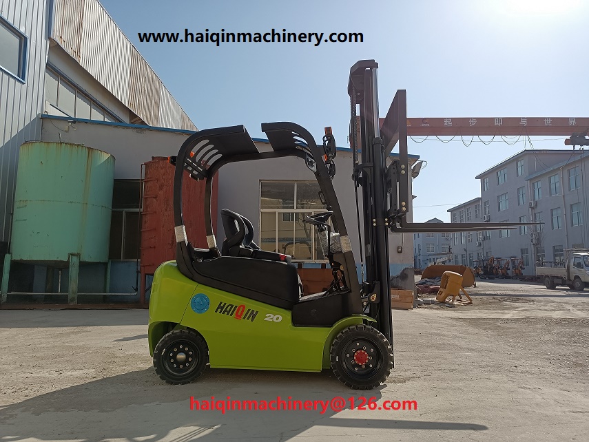 Small 2.0ton electric battery forklift (HQEF20) with CE, USA control system