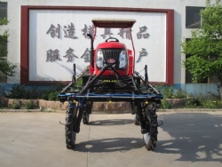 Self propelled spray boom sprayer (HQPZ-700)